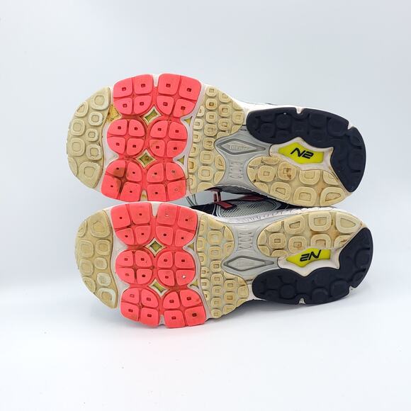 New Balance 1260v6 Silver blue pink Womens Size 8 - Picture 5 of 9